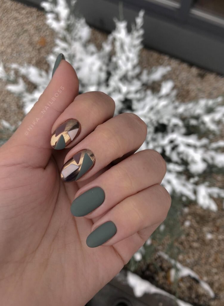russian manicures Tampa with classic shape and clean european style